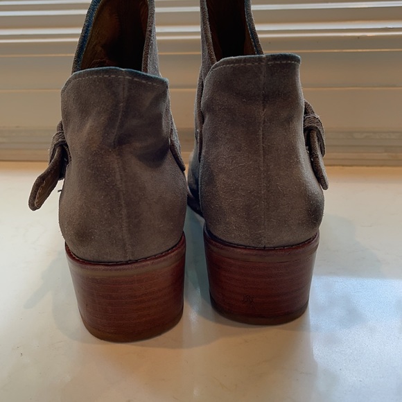 Stuart Weitzman gray booties size 8M - Picture 4 of 7